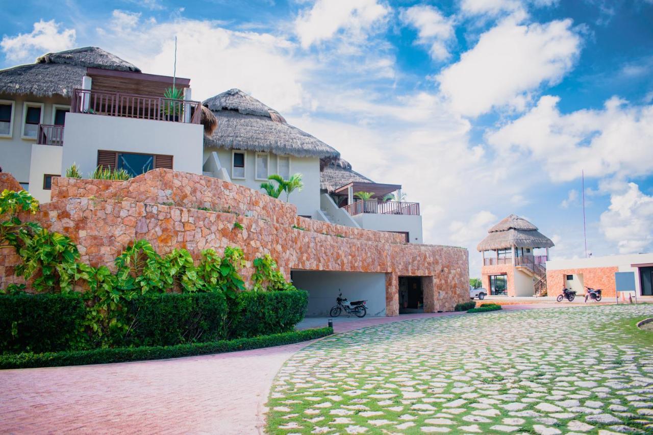 Villas Grand Marina Kinuh تيلشاك بويرتو المظهر الخارجي الصورة